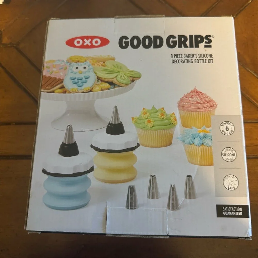 OXO Good Grips 8pc Icing Decorating Bottle Kit w/ 6 Tips Reusable 4 oz
